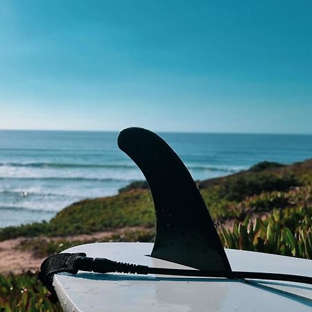Tika Surf Camp Ericeira Hotel Carvoeira Bagian luar foto